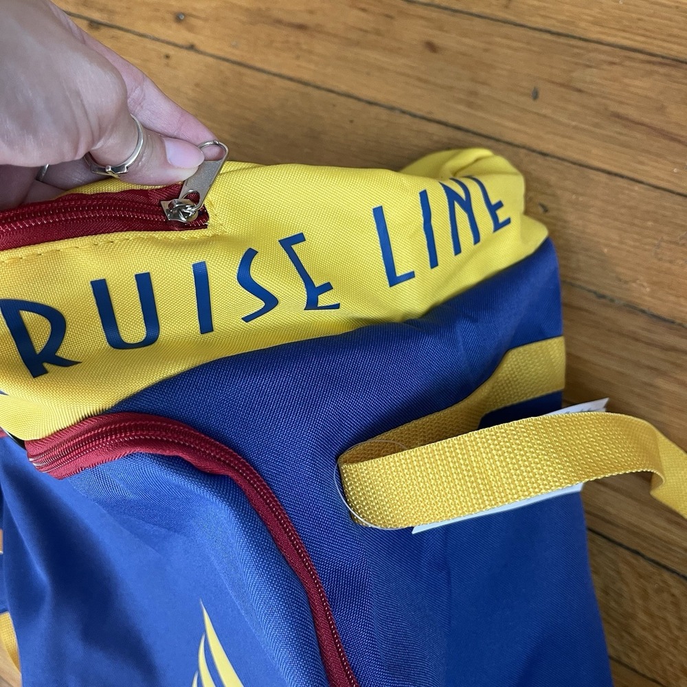 NEW Disney Cruise Line 2025 Red Yellow Blue Tote Weekender Duffel Bag With Tags - Picture 4 of 4